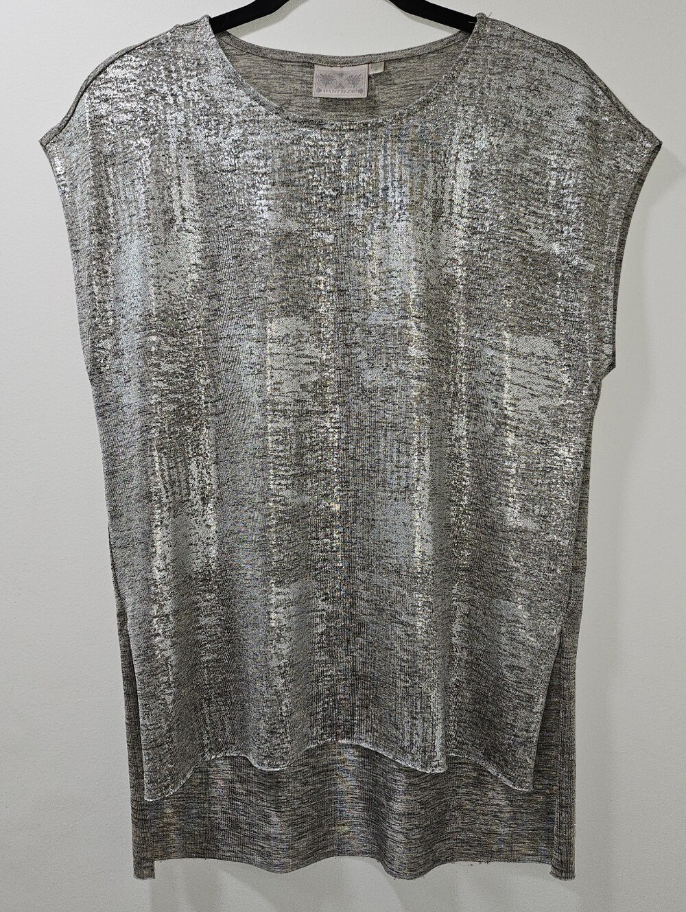 Dantelle Metallic Foil High-Low Knit Top Silver Gray Size S Style D2556